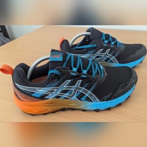 Mens ASICS Trabuco 9 Size 10